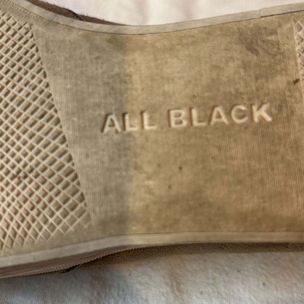ALL BLACK BRAND, Taupe suede tassel shoes size 37.5. - Picture 6 of 7